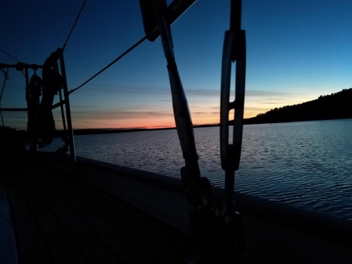 Besondere übernachtung Auf Dem 2 Mast Segelboot Wannago Botel Rostock